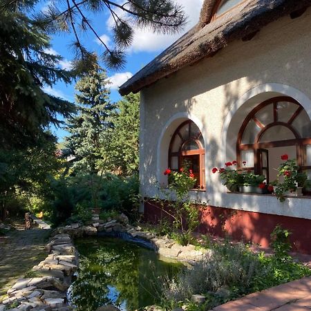 Oereghaz 1839 Hotel Csopak Buitenkant foto