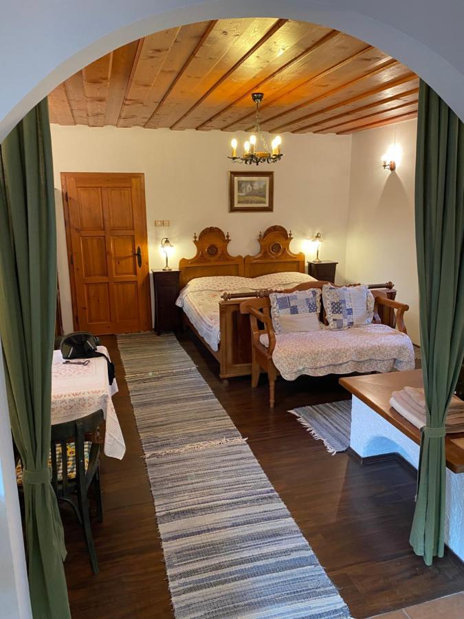 Oereghaz 1839 Hotel Csopak Buitenkant foto